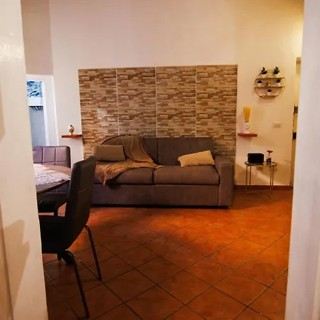 Διαμέρισμα Crezy House Trilussa *